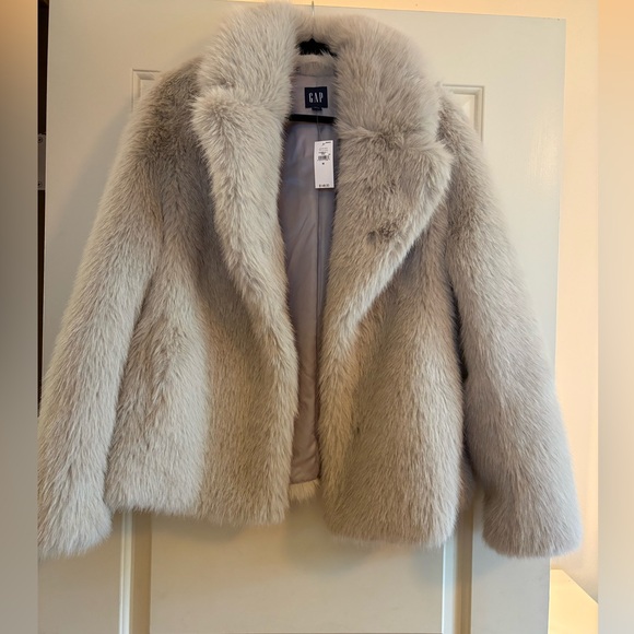 Gap faux fur jacket - light grey - M NWT - Picture 3 of 6
